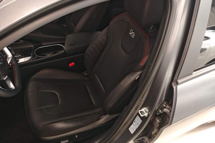 Used Hyundai Elantra 2022 1.5L CVT 20th Anniversary Edition Left Front Seat