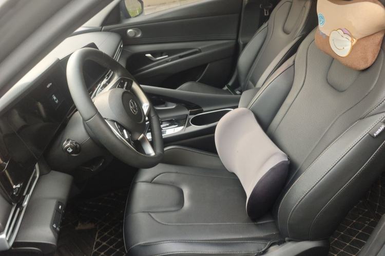 Used Hyundai Elantra 2022 1.5L CVT GLX Elite Edition Left Front Seat