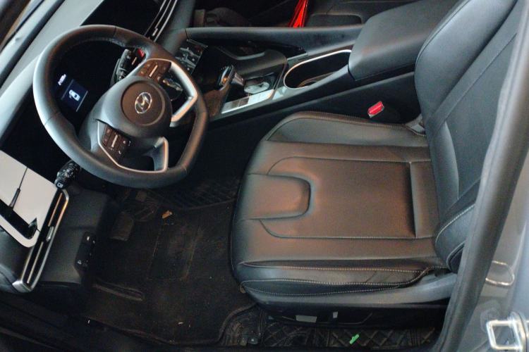 Used Hyundai Elantra 2022 1.5L CVT LUX Prestige Edition Left Front Seat