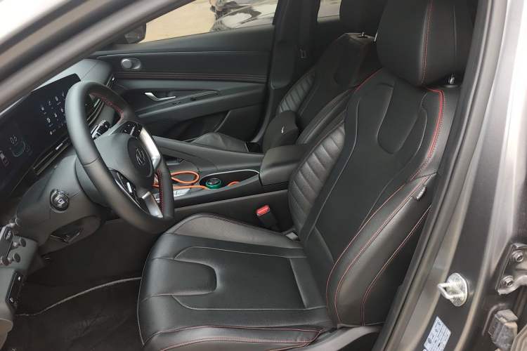 Used Hyundai Elantra 2022 1.5L CVT 20th Anniversary Edition Left Front Seat