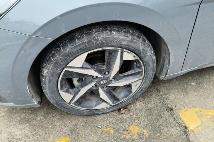 Used Hyundai Elantra 2022 1.5L CVT GLX Elite Edition Left Front Wheel Hub