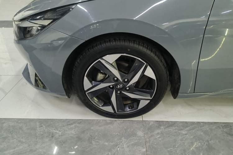 Used Hyundai Elantra 2022 1.5L CVT GLX Elite Edition Left Front Wheel Hub