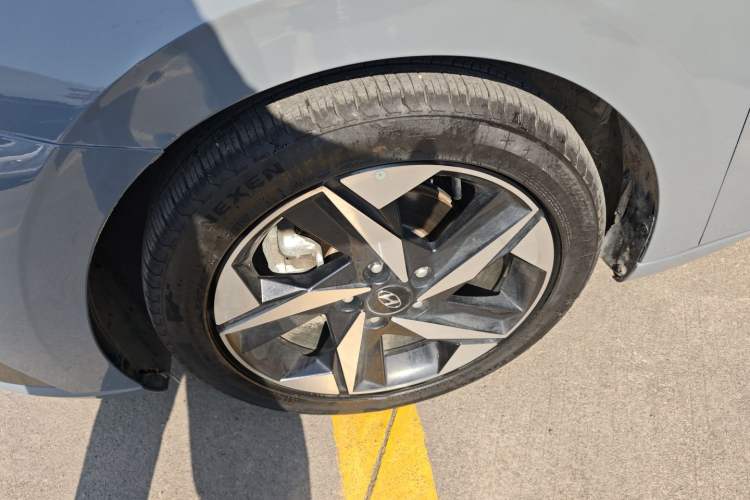 Used Hyundai Elantra 2022 1.5L CVT GLX Elite Edition Left Front Wheel Hub