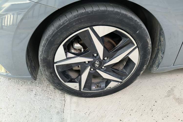 Used Hyundai Elantra 2022 1.5L CVT GLX Elite Edition Left Front Wheel Hub