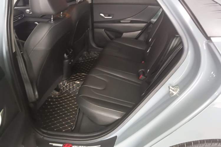 Used Hyundai Elantra 2022 1.5L CVT LUX Prestige Edition Left Rear Seat
