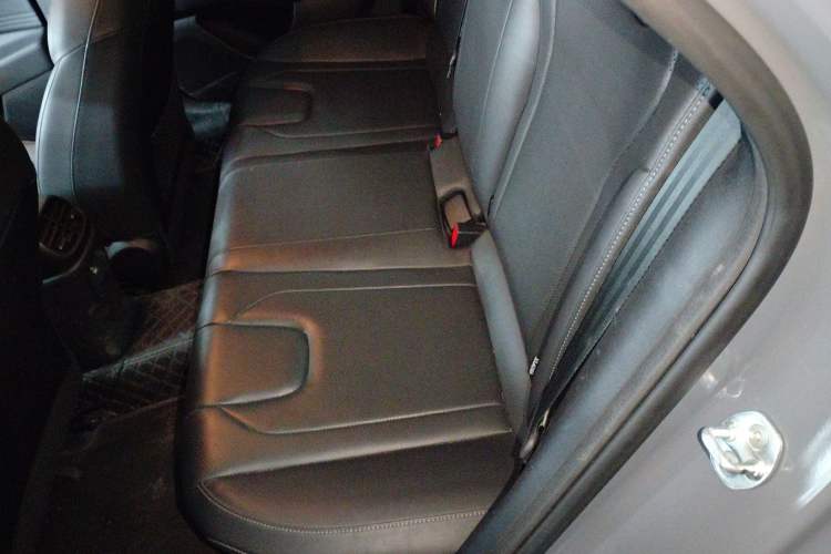 Used Hyundai Elantra 2022 1.5L CVT LUX Prestige Edition Left Rear Seat