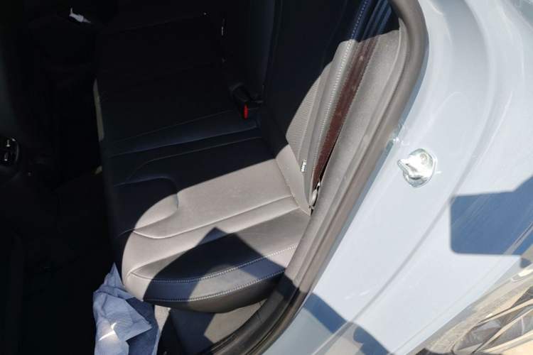 Used Hyundai Elantra 2022 1.5L CVT LUX Prestige Edition Left Rear Seat