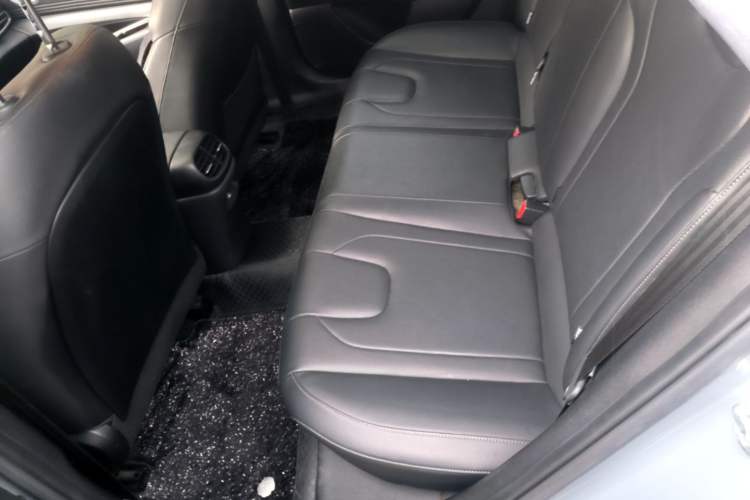 Used Hyundai Elantra 2022 1.5L CVT LUX Prestige Edition Left Rear Seat