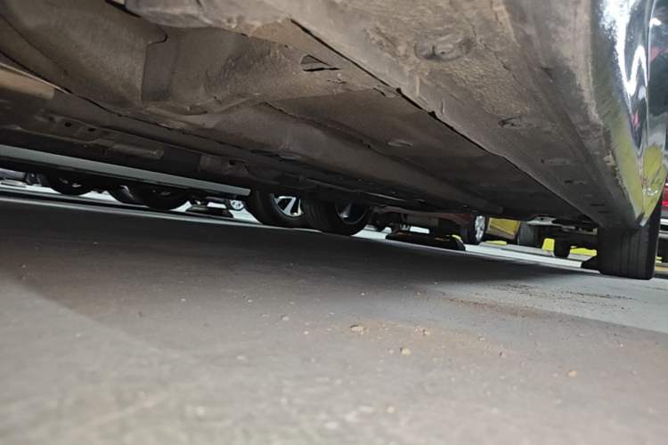 Used Hyundai Elantra 2022 1.5L CVT GLX Elite Edition Left Side Sill