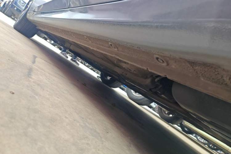 Used Hyundai Elantra 2022 1.5L CVT LUX Prestige Edition Left Side Sill