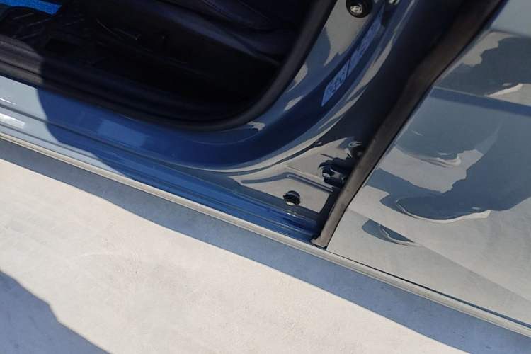 Used Hyundai Elantra 2022 1.5L CVT LUX Prestige Edition Left Side Sill