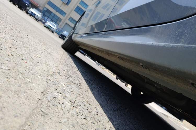 Used Hyundai Elantra 2022 1.5L CVT LUX Prestige Edition Left Side Sill