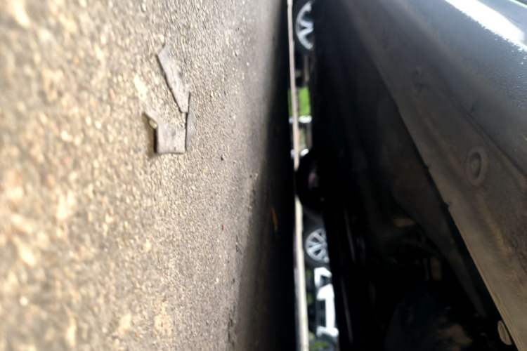 Used Hyundai Elantra 2022 1.5L CVT LUX Prestige Edition Left Side Sill