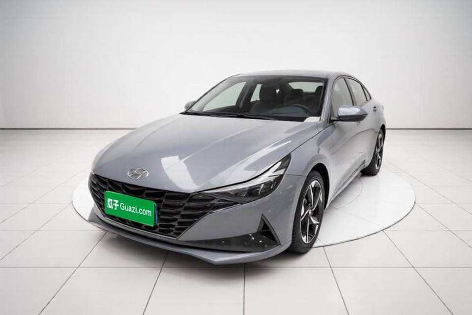 Hyundai Elantra 2022