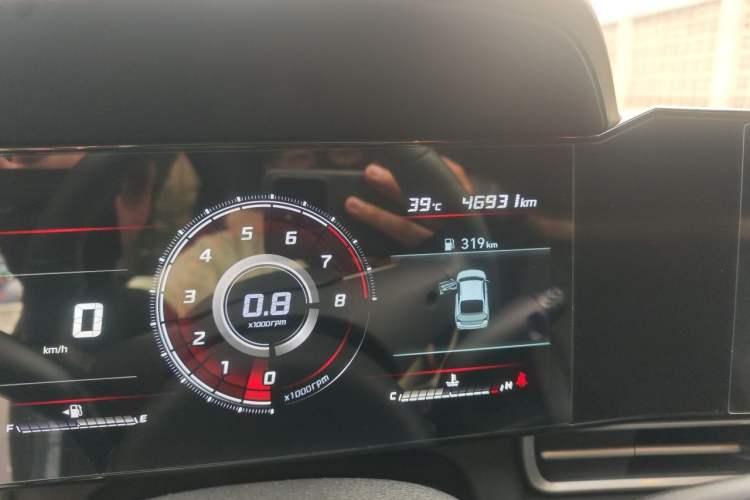 Used Hyundai Elantra 2022 1.5L CVT GLX Elite Edition Odometer Close Up
