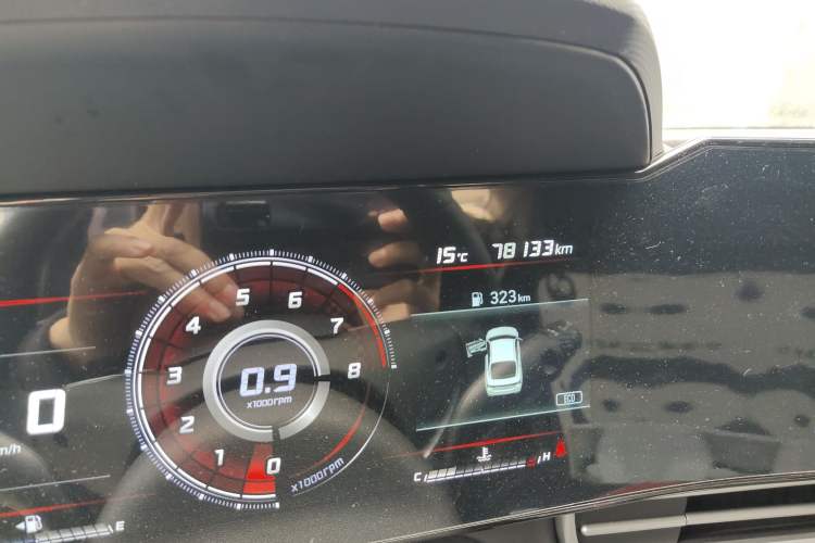 Used Hyundai Elantra 2022 1.5L CVT LUX Prestige Edition Odometer Close Up