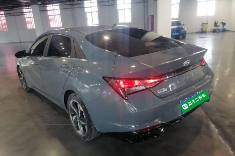 Used Hyundai Elantra 2022 1.5L CVT GLX Elite Edition Rear Left 45 Deg
