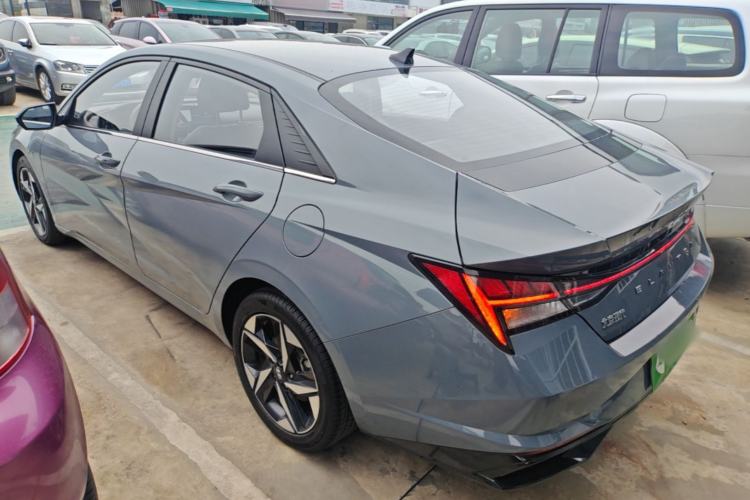 Used Hyundai Elantra 2022 1.5L CVT LUX Prestige Edition Rear Left 45 Deg