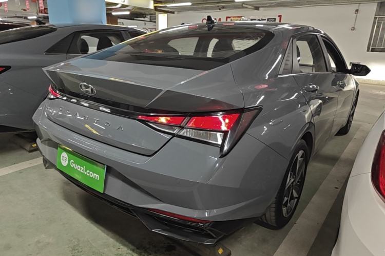 Used Hyundai Elantra 2022 1.5L CVT GLX Elite Edition Rear Right 45 Deg