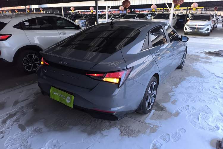 Used Hyundai Elantra 2022 1.5L CVT GLX Elite Edition Rear Right 45 Deg
