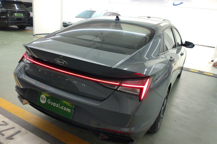 Used Hyundai Elantra 2022 1.5L CVT LUX Prestige Edition Rear Right 45 Deg