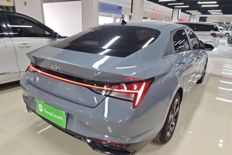 Used Hyundai Elantra 2022 1.5L CVT LUX Prestige Edition Rear Right 45 Deg