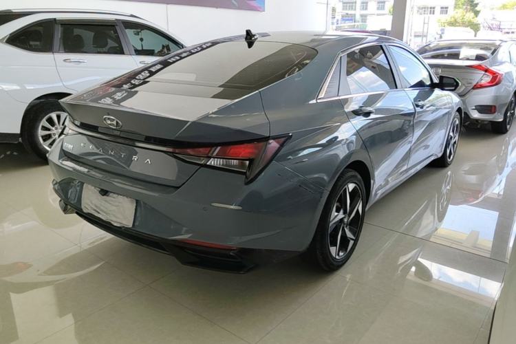 Used Hyundai Elantra 2022 1.5L CVT GLX Elite Edition Rear Right 45 Deg