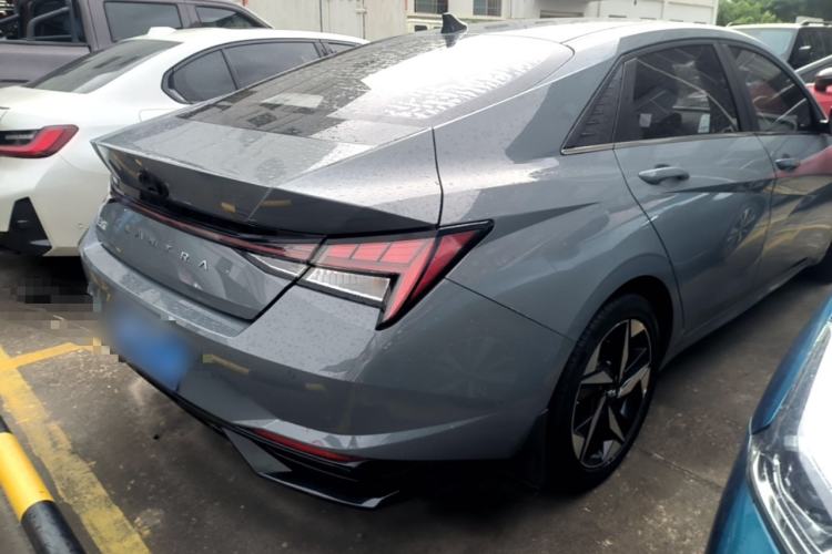 Used Hyundai Elantra 2022 1.5L CVT LUX Prestige Edition Rear Right 45 Deg