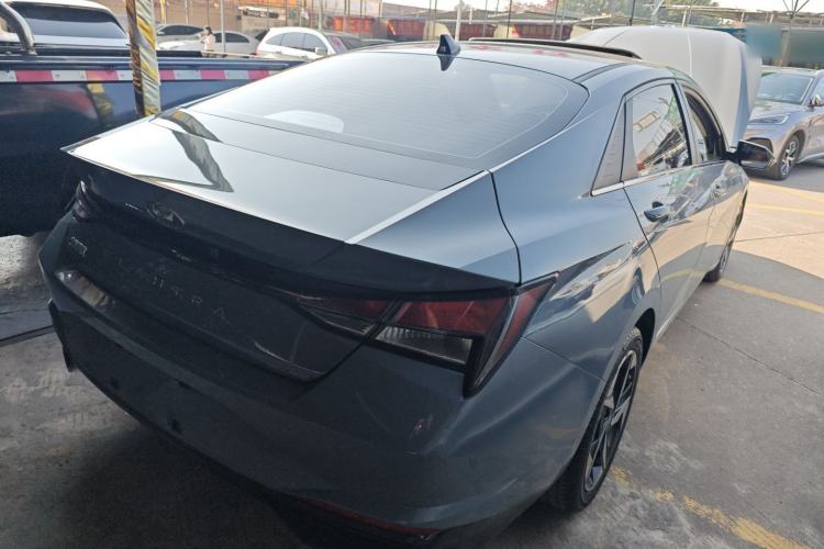 Used Hyundai Elantra 2022 1.5L CVT GLX Elite Edition Rear Right 45 Deg
