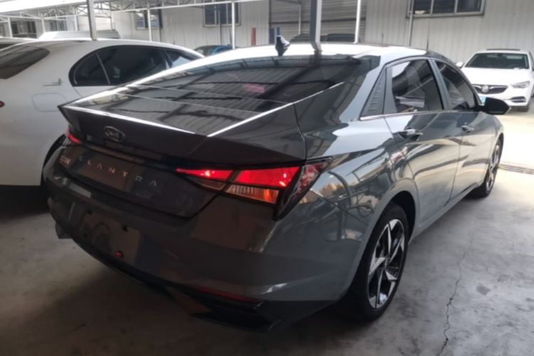 Used Hyundai Elantra 2022 1.5L CVT GLX Elite Edition Rear Right 45 Deg