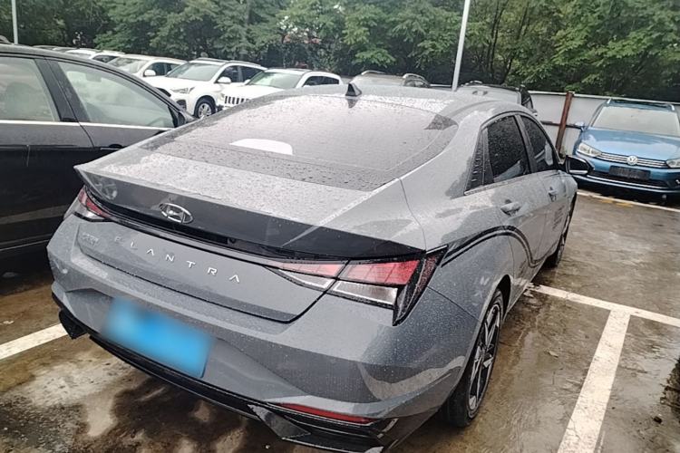 Used Hyundai Elantra 2022 1.5L CVT GLX Elite Edition Rear Right 45 Deg