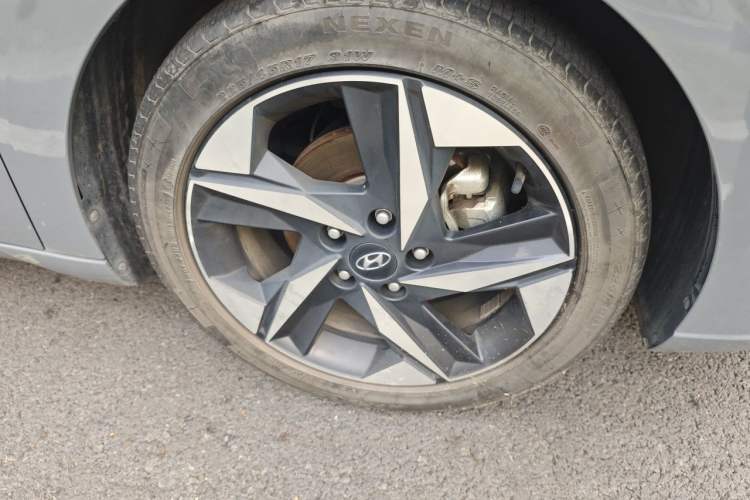 Used Hyundai Elantra 2022 1.5L CVT GLX Elite Edition Right Front Wheel Hub
