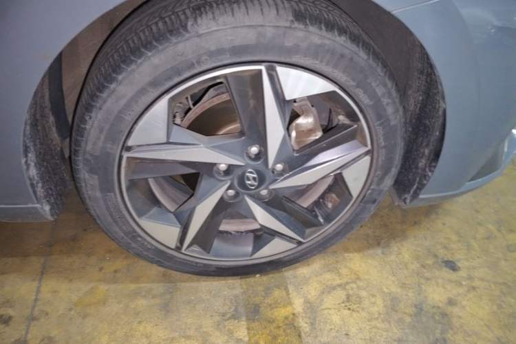 Used Hyundai Elantra 2022 1.5L CVT GLX Elite Edition Right Front Wheel Hub