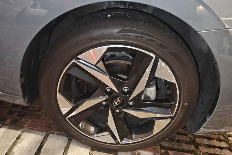 Used Hyundai Elantra 2022 1.5L CVT TOP Flagship Edition Right Front Wheel Hub