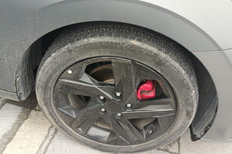 Used Hyundai Elantra 2022 1.5L CVT 20th Anniversary Edition Right Front Wheel Hub