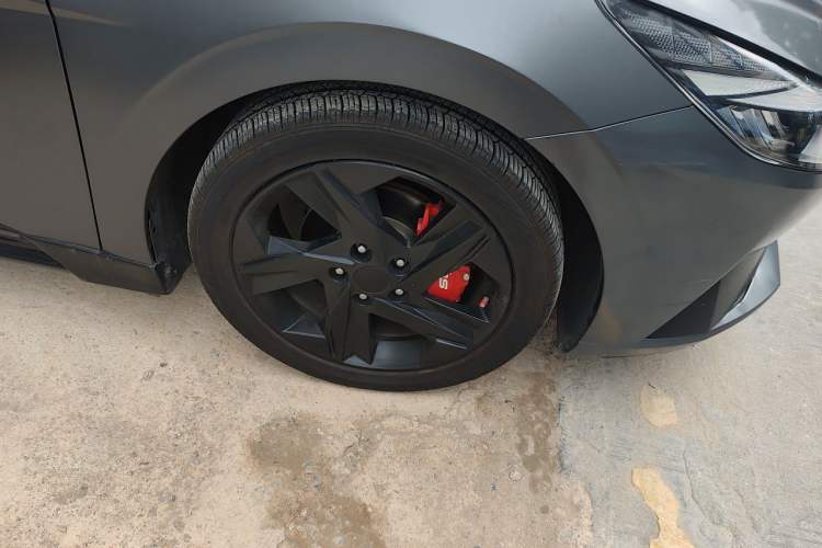 Used Hyundai Elantra 2022 1.5L CVT 20th Anniversary Edition Right Front Wheel Hub