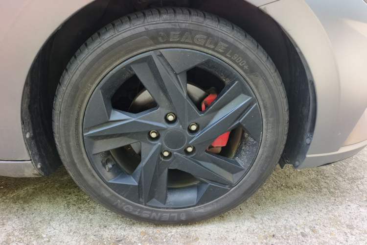 Used Hyundai Elantra 2022 1.5L CVT 20th Anniversary Edition Right Front Wheel Hub