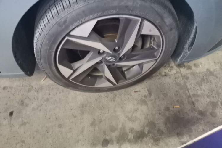 Used Hyundai Elantra 2022 1.5L CVT GLX Elite Edition Right Front Wheel Hub
