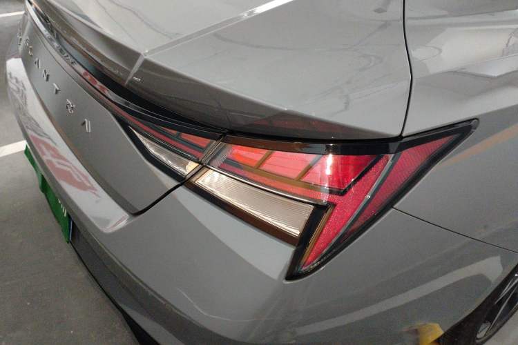 Used Hyundai Elantra 2022 1.5L CVT LUX Prestige Edition Right Rear Taillight
