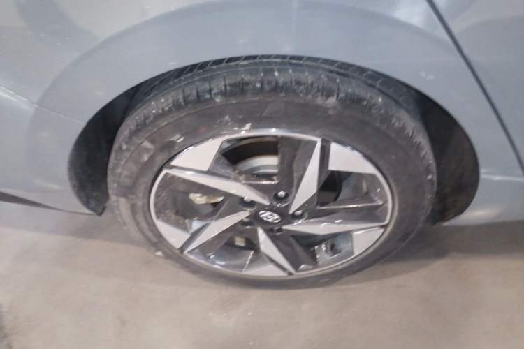 Used Hyundai Elantra 2022 1.5L CVT GLX Elite Edition Right Rear Wheel Hub