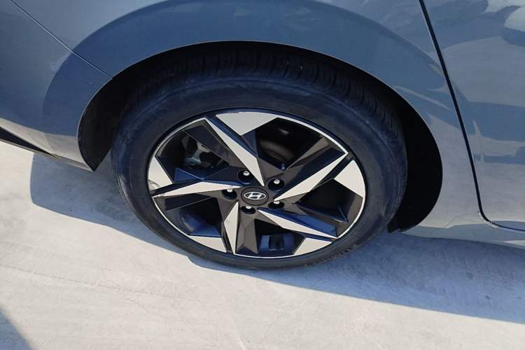 Used Hyundai Elantra 2022 1.5L CVT LUX Prestige Edition Right Rear Wheel Hub