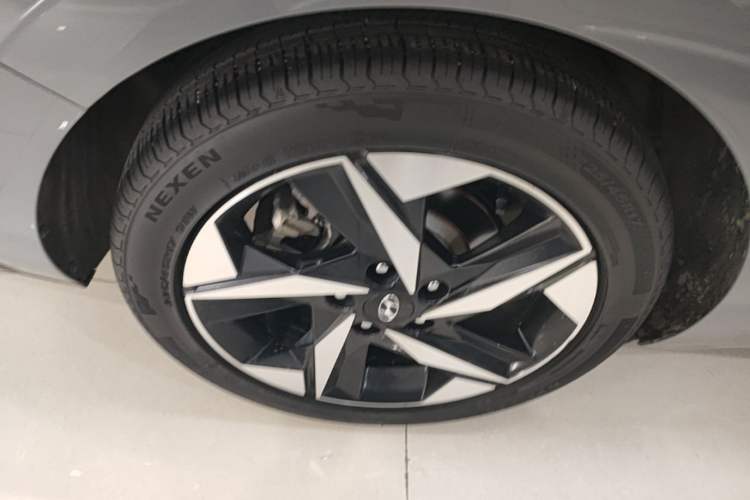 Used Hyundai Elantra 2022 1.5L CVT LUX Prestige Edition Right Rear Wheel Hub