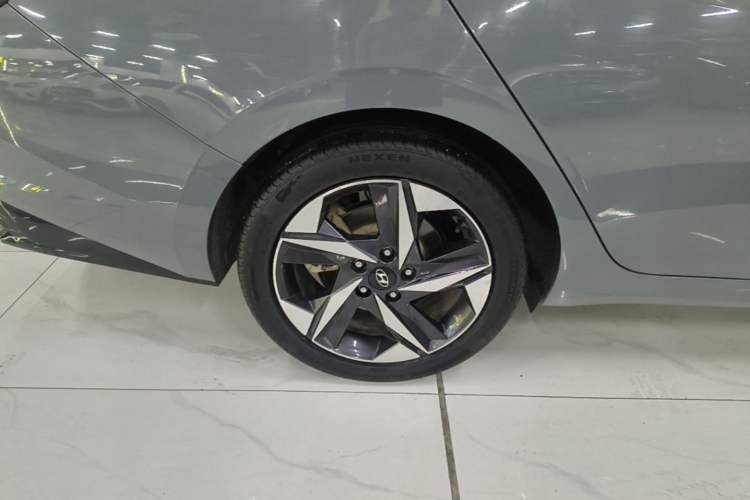 Used Hyundai Elantra 2022 1.5L CVT GLX Elite Edition Right Rear Wheel Hub