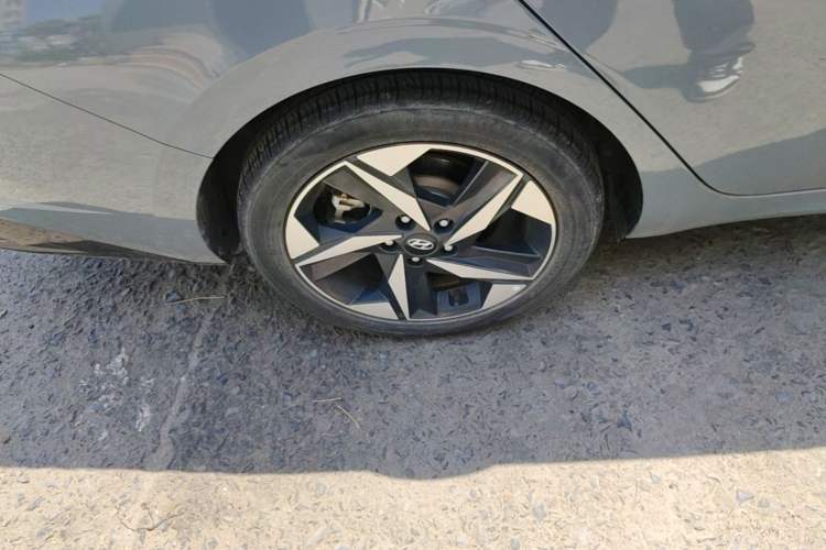 Used Hyundai Elantra 2022 1.5L CVT LUX Prestige Edition Right Rear Wheel Hub