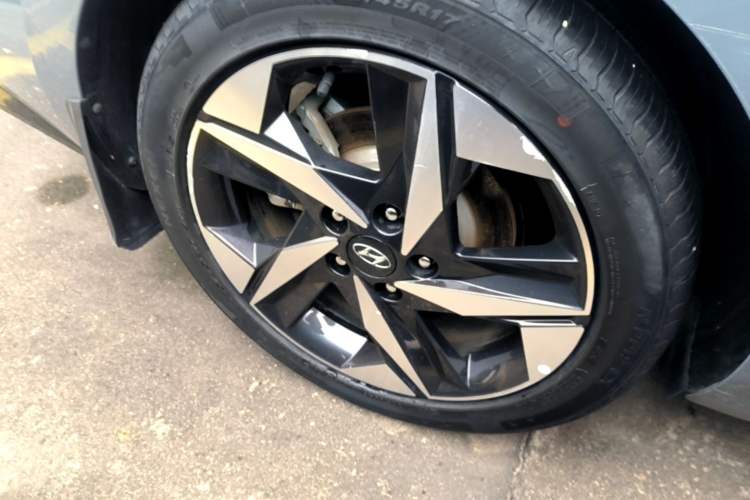Used Hyundai Elantra 2022 1.5L CVT LUX Prestige Edition Right Rear Wheel Hub