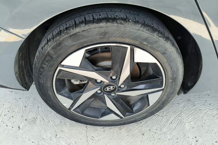 Used Hyundai Elantra 2022 1.5L CVT GLX Elite Edition Right Rear Wheel Hub