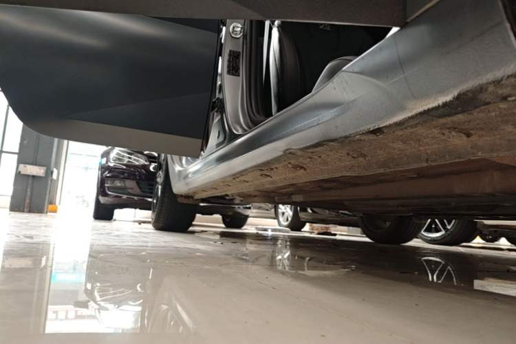 Used Hyundai Elantra 2022 1.5L CVT 20th Anniversary Edition Right Side Sill