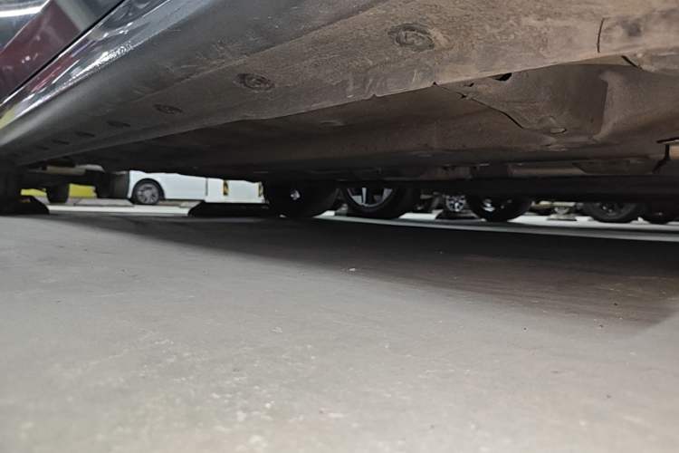 Used Hyundai Elantra 2022 1.5L CVT GLX Elite Edition Right Side Sill