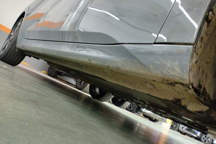 Used Hyundai Elantra 2022 1.5L CVT LUX Prestige Edition Right Side Sill
