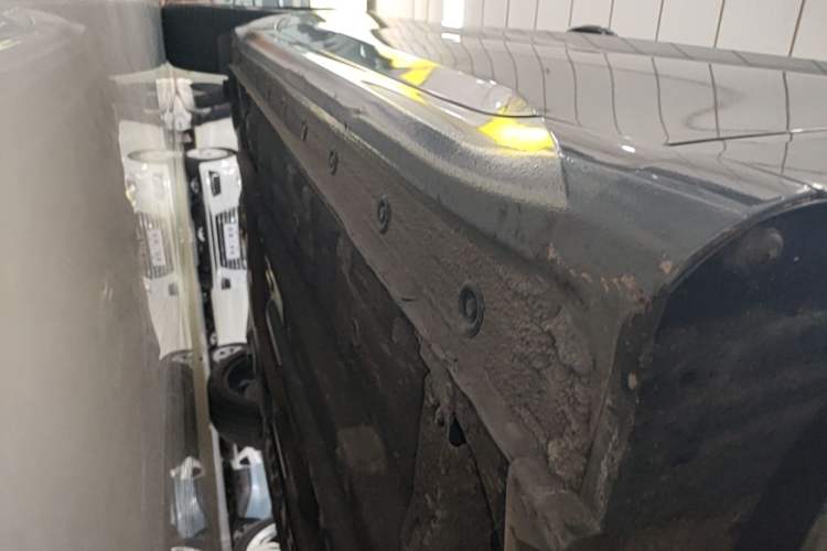 Used Hyundai Elantra 2022 1.5L CVT LUX Prestige Edition Right Side Sill
